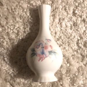Aynsley Little Sweetheart Vintage Bone China Vase